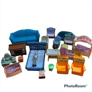 Fisher Price Loving Family Lot Furniture Doll Cabinet Vanity Canopy Bed